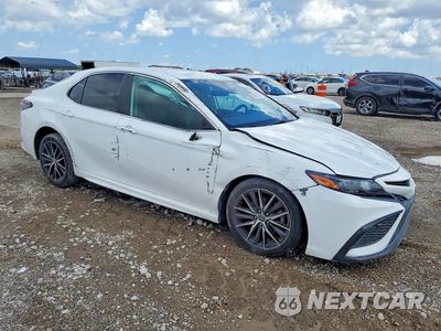 Czwarte zdjęcie samochodu z boku: 2021 TOYOTA CAMRY SE VIN:4T1G11AK8MU481255 - miniatura