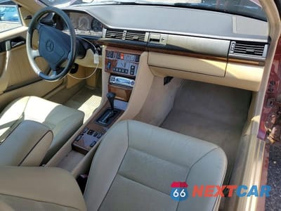 Zdjęcie 8 z 12 samochodu: 1992 MERCEDES-BENZ 300 CE VIN:WDBEA51D6NB657915 - miniatura