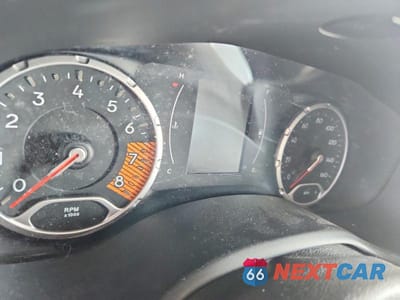 Zdjęcie 9 z 14 samochodu: 2020 JEEP RENEGADE SPORT VIN:ZACNJAA15LPL35573 - miniatura