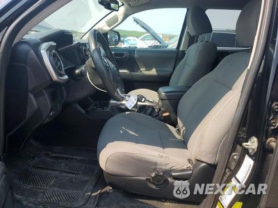 Zdjęcie 7 z 12 samochodu: 2017 TOYOTA TACOMA SR5 V6 VIN:3TMDZ5BN5HM023778 - miniatura