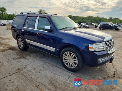 Czwarte zdjęcie samochodu z boku: 2009 LINCOLN NAVIGATOR VIN:5LMFU28509EJ00523 - miniatura