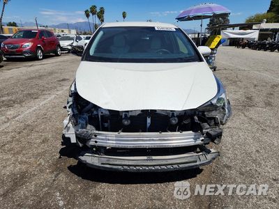 Piąte zdjęcie samochodu w środku: 2016 TOYOTA PRIUS TWO VIN:JTDKBRFUXG3008133 - miniatura