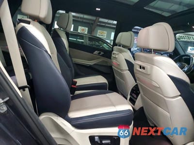Zdjęcie 11 z 13 samochodu: 2019 BMW X7 XDRIVE50I VIN:5UXCX4C58KLB39979 - miniatura