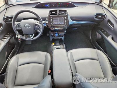 Zdjęcie 8 z 13 samochodu: 2020 TOYOTA PRIUS XLE AWD-E VIN:JTDL9RFU0L3016011 - miniatura