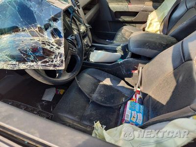 Zdjęcie 7 z 13 samochodu: 2015 HONDA PILOT TOURING VIN:5FNYF4H99FB071333 - miniatura