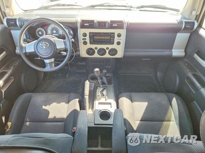 Zdjęcie 8 z 13 samochodu: 2008 TOYOTA FJ CRUISER BASE VIN:JTEBU11F38K006408 - miniatura