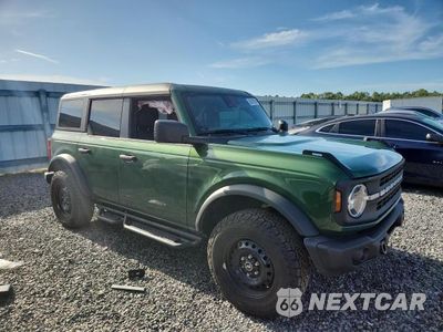Czwarte zdjęcie samochodu z boku: 2023 FORD BRONCO BASE VIN:1FMDE5BH4PLB77335 - miniatura