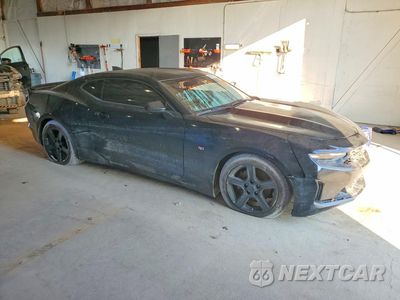 Czwarte zdjęcie samochodu z boku: 2020 CHEVROLET CAMARO LS VIN:1G1FB1RS6L0117738 - miniatura
