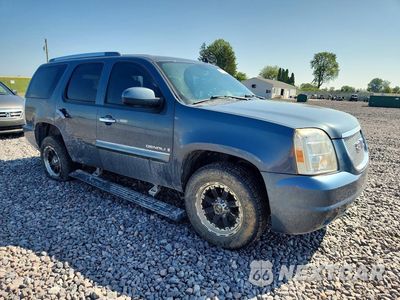 Czwarte zdjęcie samochodu z boku: 2007 GMC YUKON DENALI VIN:1GKFK63877J326718 - miniatura