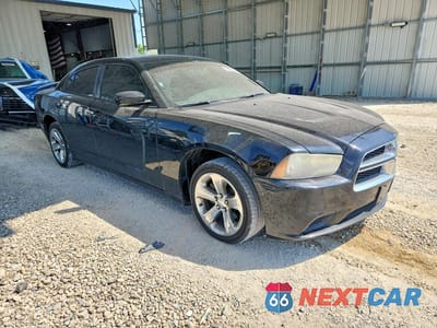 Czwarte zdjęcie samochodu z boku: 2013 DODGE CHARGER SE VIN:2C3CDXBGXDH677907 - miniatura