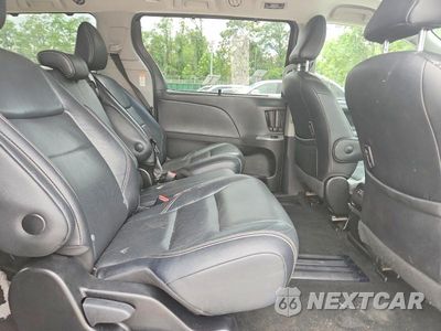 Zdjęcie 11 z 13 samochodu: 2018 TOYOTA SIENNA SE PREMIUM 8-PASSENGER VIN:5TDXZ3DC7JS960988 - miniatura