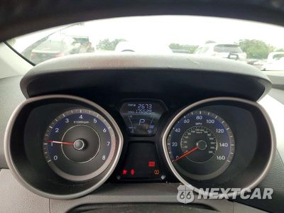Zdjęcie 9 z 12 samochodu: 2012 HYUNDAI ELANTRA LIMITED VIN:KMHDH4AE4CU349442 - miniatura