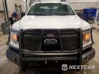 Piąte zdjęcie samochodu w środku: 2019 FORD F150 SUPER CAB VIN:1FTEX1EP3KKC69064 - miniatura