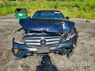 Piąte zdjęcie samochodu w środku: 2018 MERCEDES-BENZ E 300 4MATIC VIN:WDDZF4KB5JA356957 - miniatura