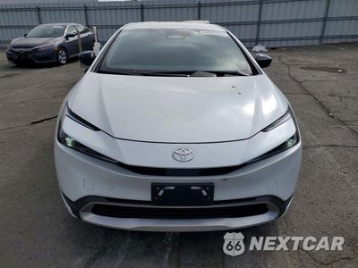 Piąte zdjęcie samochodu w środku: 2024 TOYOTA PRIUS PRIME SE VIN:JTDACACU4R3039038 - miniatura