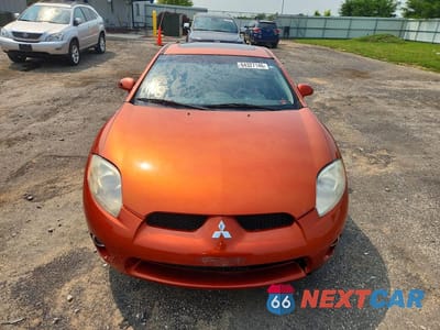 Piąte zdjęcie samochodu w środku: 2008 MITSUBISHI ECLIPSE VIN:4A3AK34T08E030681 - miniatura