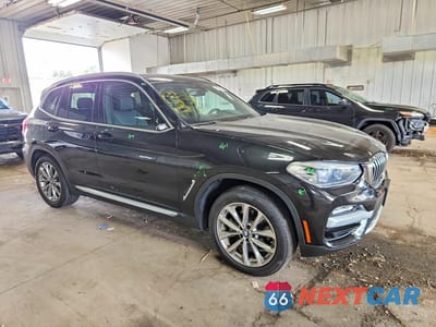 Czwarte zdjęcie samochodu z boku: 2019 BMW X3 XDRIVE30I VIN:5UXTR9C50KLR04655 - miniatura