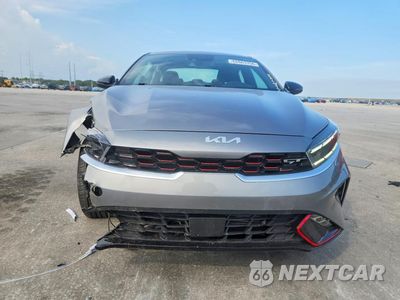 Piąte zdjęcie samochodu w środku: 2023 KIA FORTE GT VIN:3KPF44AC3PE545397 - miniatura