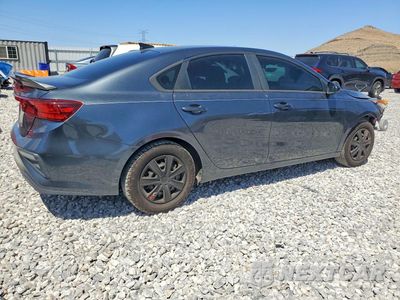 Trzecie zdjęcie samochodu z tyłu: 2020 KIA FORTE FE VIN:3KPF24AD2LE172023 - miniatura
