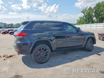 Trzecie zdjęcie samochodu z tyłu: 2017 JEEP GRAND CHEROKEE LAREDO VIN:1C4RJFAG0HC861756 - miniatura