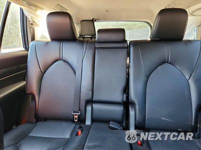 Zdjęcie 10 z 13 samochodu: 2024 TOYOTA GRAND HIGHLANDER XLE VIN:5TDAAAB5XRS027443 - miniatura