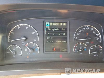Zdjęcie 9 z 13 samochodu: 2019 FREIGHTLINER CASCADIA 126 SEMI TRUCK VIN:3AKJHHDR4KSKH5966 - miniatura