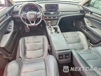 Zdjęcie 8 z 13 samochodu: 2018 HONDA ACCORD TOURING VIN:1HGCV1F96JA171049 - miniatura