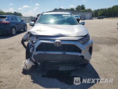 Piąte zdjęcie samochodu w środku: 2019 TOYOTA RAV4 LE VIN:JTMK1RFVXKD034925 - miniatura