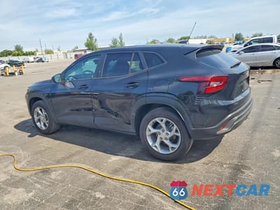 Drugie zdjęcie samochodu z przodu: 2026 CHEVROLET TRAX LS VIN:KL77LFEP6TC197223 - miniatura