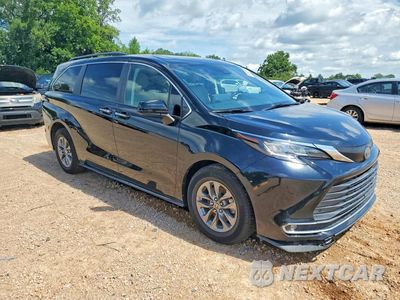 Czwarte zdjęcie samochodu z boku: 2022 TOYOTA SIENNA XLE VIN:5TDYRKEC0NS081531 - miniatura