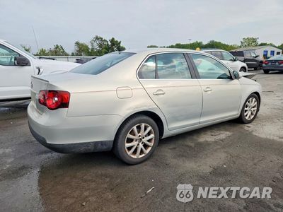 Trzecie zdjęcie samochodu z tyłu: 2010 VOLKSWAGEN JETTA SE VIN:3VWRZ7AJ9AM042255 - miniatura