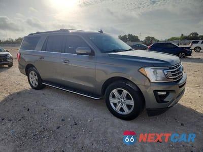 Czwarte zdjęcie samochodu z boku: 2019 FORD EXPEDITION MAX XLT VIN:1FMJK1HT1KEA60390 - miniatura