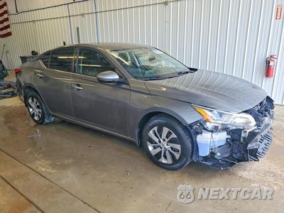 Czwarte zdjęcie samochodu z boku: 2019 NISSAN ALTIMA S VIN:1N4BL4BW9KC219006 - miniatura