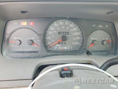 Zdjęcie 9 z 12 samochodu: 2000 MERCURY GRAND MARQUIS GS VIN:2MEFM74W0YX694884 - miniatura