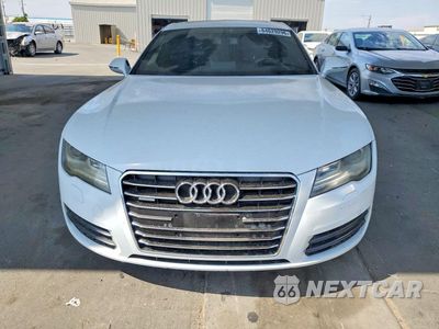 Piąte zdjęcie samochodu w środku: 2013 AUDI A7 PREMIUM PLUS VIN:WAUYGAFC2DN052368 - miniatura
