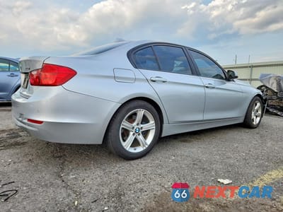 Trzecie zdjęcie samochodu z tyłu: 2014 BMW 320 I VIN:WBA3B1G59ENS78336 - miniatura