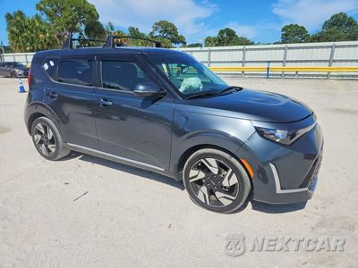 Czwarte zdjęcie samochodu z boku: 2025 KIA SOUL GT LINE VIN:KNDJ53AU5S7244374 - miniatura