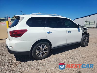 Trzecie zdjęcie samochodu z tyłu: 2018 NISSAN PATHFINDER S VIN:5N1DR2MM8JC668351 - miniatura