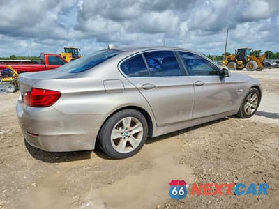 Trzecie zdjęcie samochodu z tyłu: 2013 BMW 528 I VIN:WBAXG5C53DD233428 - miniatura