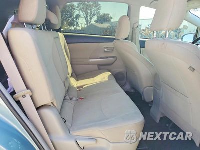 Zdjęcie 10 z 12 samochodu: 2014 TOYOTA PRIUS V THREE VIN:JTDZN3EU2E3332159 - miniatura