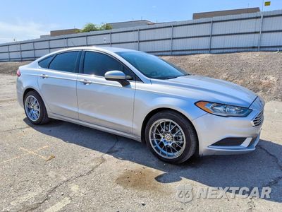 Czwarte zdjęcie samochodu z boku: 2018 FORD FUSION S VIN:3FA6P0G73JR271036 - miniatura