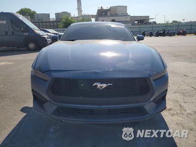 Piąte zdjęcie samochodu w środku: 2026 FORD MUSTANG VIN:1FA6P8TH1T5105343 - miniatura