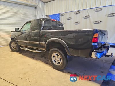 Drugie zdjęcie samochodu z przodu: 2000 TOYOTA TUNDRA SR5 VIN:5TBBT4412YS059482 - miniatura