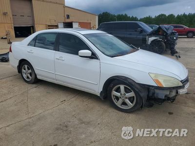 Czwarte zdjęcie samochodu z boku: 2006 HONDA ACCORD EX VIN:1HGCM65516A022635 - miniatura