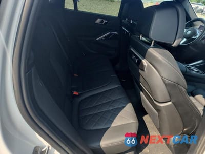 Zdjęcie 11 z 13 samochodu: 2026 BMW X6 XDRIVE40I VIN:5UX33EX02T9232654 - miniatura