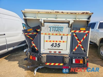 Zdjęcie 6 z 13 samochodu: 2010 ISUZU NQR SWEEPER TRUCK VIN:JALE5W164A7901456 - miniatura