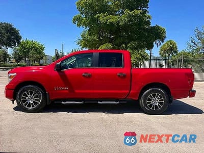 Zdjęcie 12 z 15 samochodu: 2022 NISSAN TITAN SV VIN:1N6AA1EF1NN100152 - miniatura