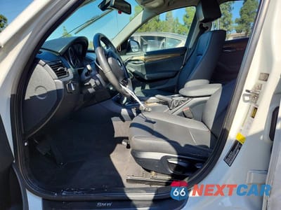 Zdjęcie 7 z 13 samochodu: 2013 BMW X1 SDRIVE28I VIN:WBAVM1C51DVW46211 - miniatura