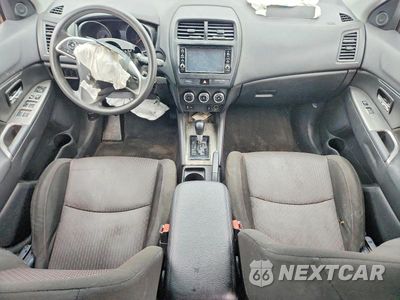 Zdjęcie 8 z 13 samochodu: 2018 MITSUBISHI OUTLANDER SPORT ES VIN:JA4AP3AU8JU018527 - miniatura