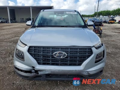Piąte zdjęcie samochodu w środku: 2020 HYUNDAI VENUE SE VIN:KMHRB8A37LU032641 - miniatura